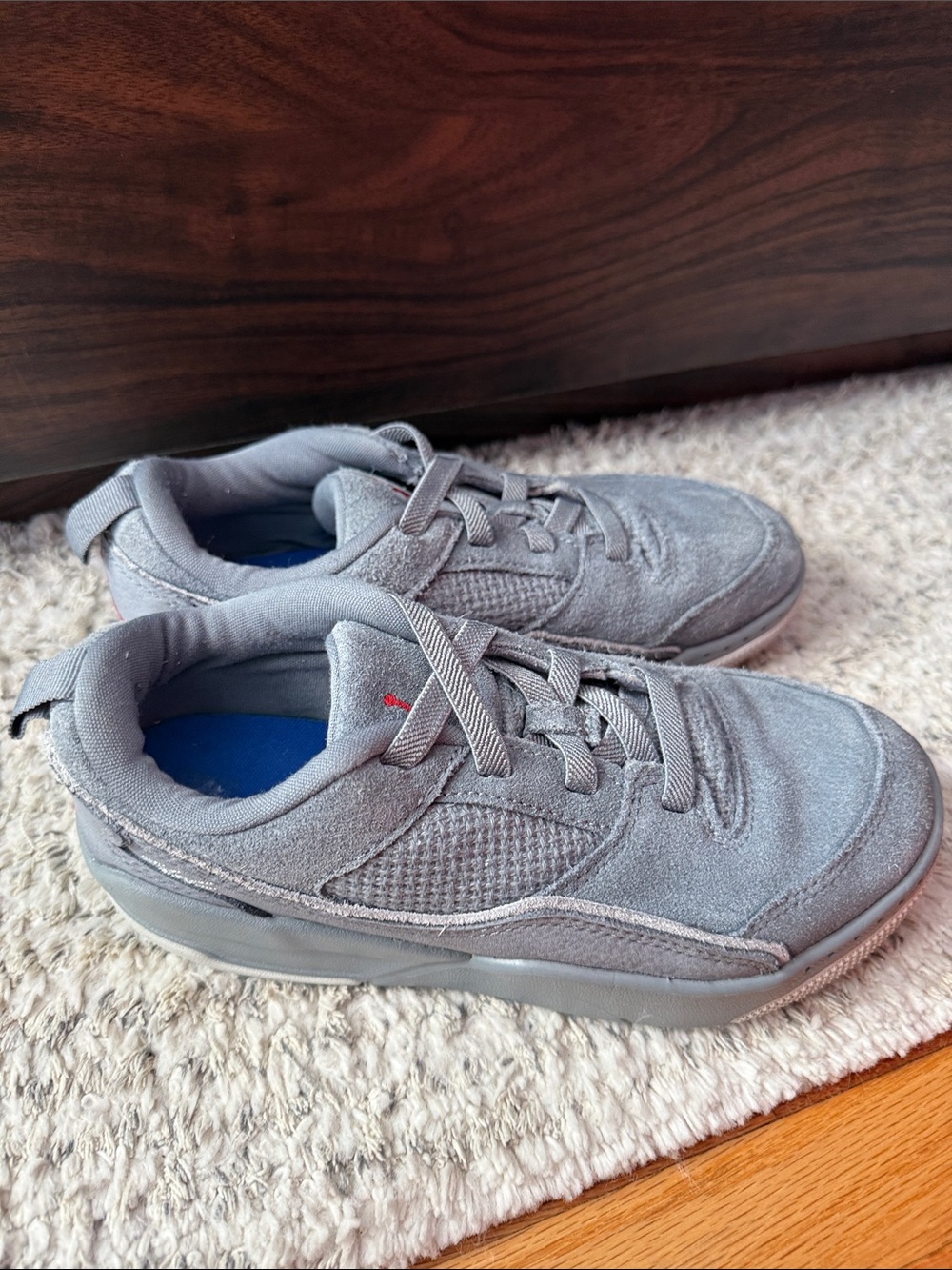 Jordan flight court Kids Gray Suede Sneakers